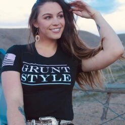 Women's Grunt Style Stacked Logo Ombre T-Shirt - Black -Grunt Style Sales GS5424 Women sGruntStyleStackedLogoOmbre Black 050823 001